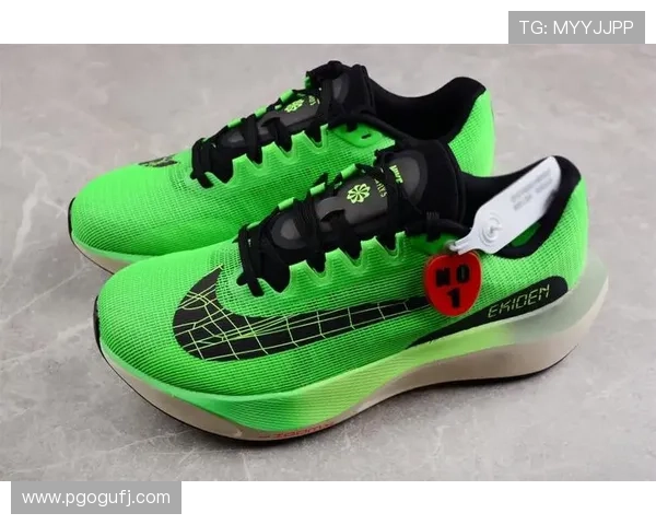 碳板跑鞋革新跑步体验提升运动表现的科技利器 - 副本 - 副本 - 副本 碳板跑鞋革新跑步体验提升运动表现的科技利器 - 副本 - 副本 - 副本